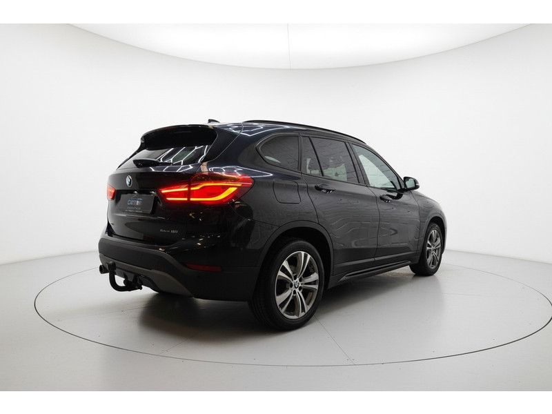 54723985-5.jpg